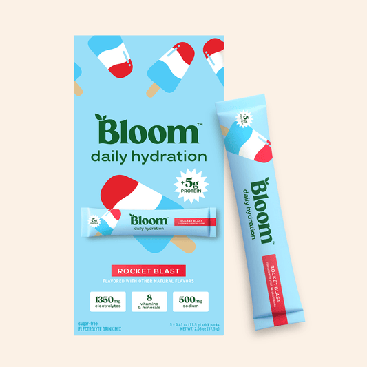 daily-hydration-sticks-z4 dailyhydration_RB_01_c604357d-be9c-44ab-8488-b4511e618f3b.png